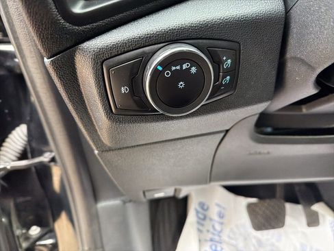 Used 2018 Ford EcoSport SE w/ SE Convenience Package image 17