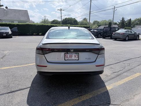 Used 2025 Honda Accord Sport image 5