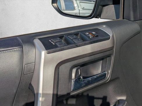 Used 2022 Toyota 4Runner SR5 Premium image 5