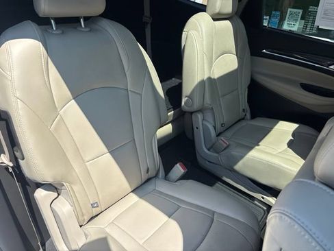 Used 2018 Buick Enclave Premium w/ Experience Buick Package AWD/4WD image 9
