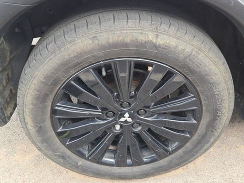 Used 2020 Mitsubishi Outlander SE AWD/4WD image 5