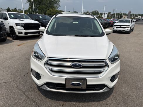 Used 2017 Ford Escape SE w/ Equipment Group 201A FWD image 3