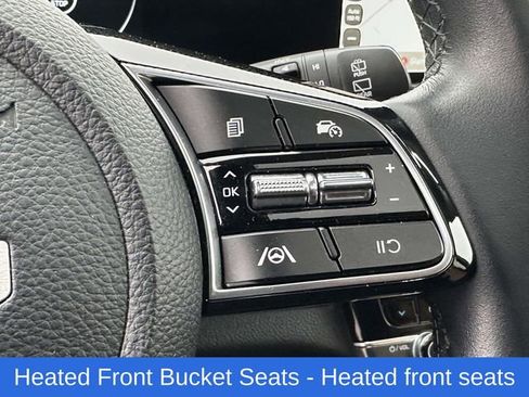 Used 2024 Kia Seltos EX image 10