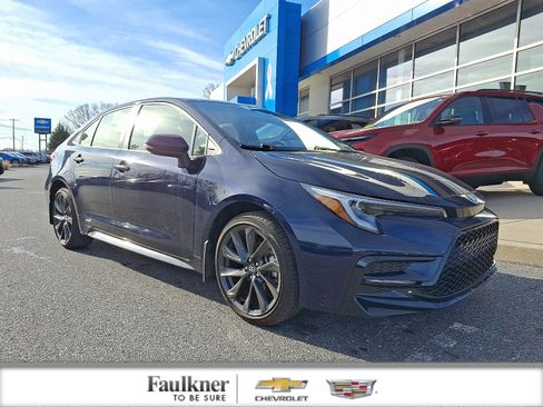 Used 2025 Toyota Corolla SE image 1