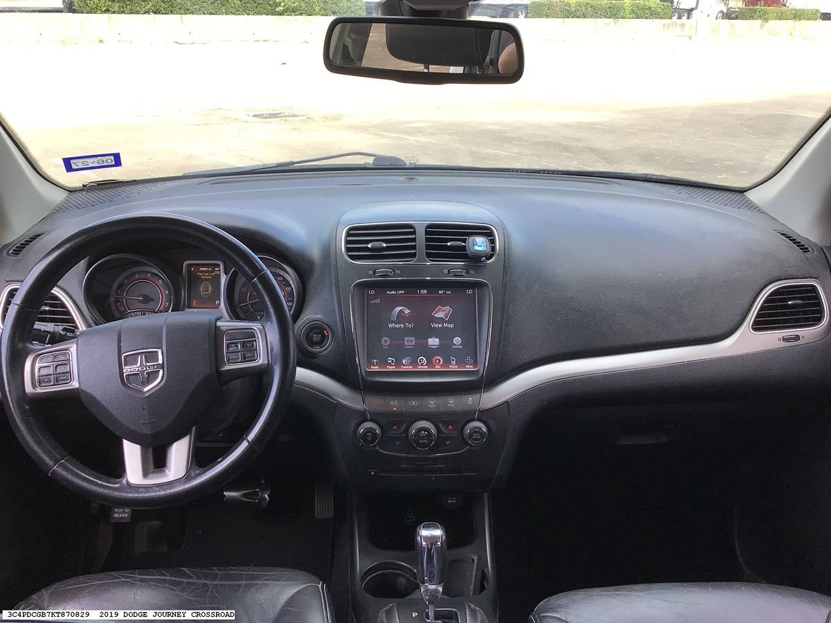 Used 2019 Dodge Journey Crossroad w/ Nav & Sun Group FWD image 8
