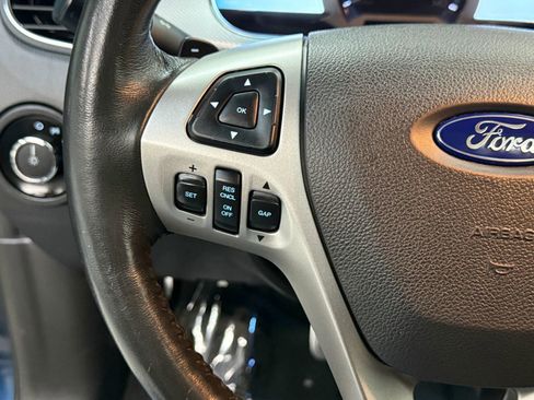 Used 2017 Ford Taurus SHO w/ Driver Assist Package image 29