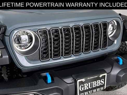 Used 2025 Jeep Wrangler Unlimited Rubicon 4xe AWD/4WD image 37