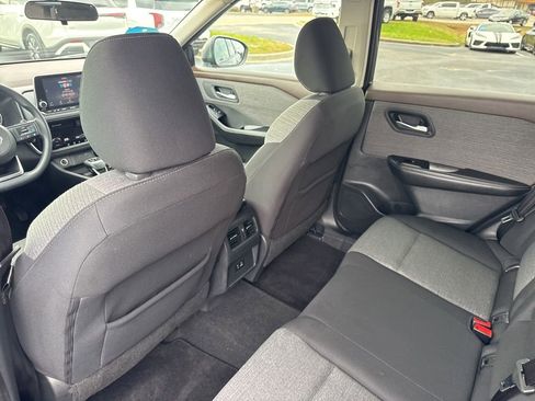 Certified 2021 Nissan Rogue SV image 13