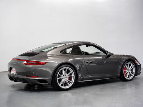 Used 2019 Porsche 911 Carrera 4S AWD/4WD image 3