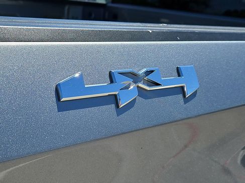 Used 2025 GMC Sierra 1500 SLT image 11