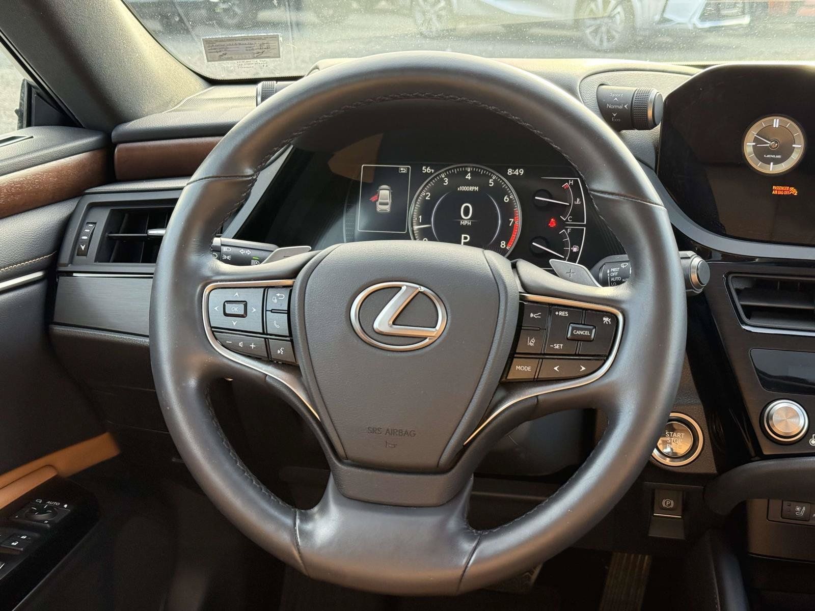 Used 2024 Lexus ES 350 w/ Premium Package FWD image 9