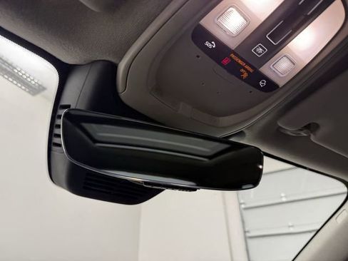 Certified 2025 Volvo XC40 B5 Plus image 20