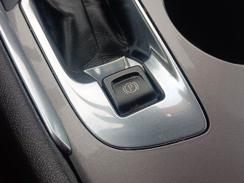 Used 2022 Chevrolet Malibu LT image 21