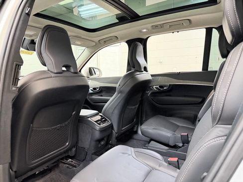 Used 2023 Volvo XC90 B6 Ultimate w/ Lounge Package AWD/4WD image 22
