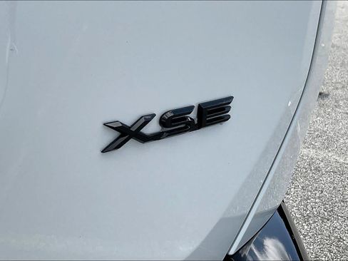 Used 2026 Toyota RAV4 XSE w/ Panoramic Sun Roof Package AWD/4WD image 10
