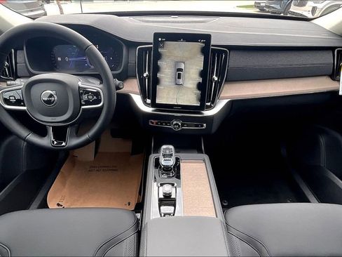 New 2026 Volvo XC90 B5 Plus w/ Protection Package Premier image 8