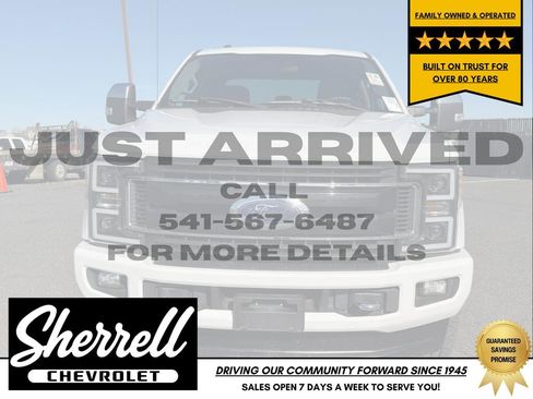 Used 2017 Ford F350 XLT w/ XLT Premium Package image 2