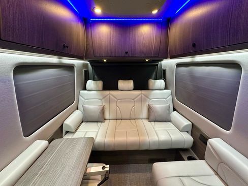 Used 2024 Mercedes-Benz Sprinter 3500 image 34