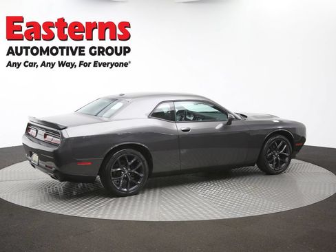 Used 2022 Dodge Challenger SXT w/ Driver Convenience Group RWD image 40