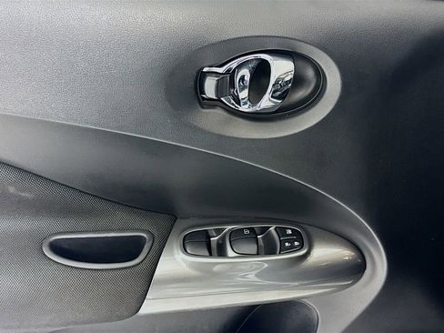 Used 2017 Nissan Juke SL image 17