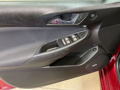 Used 2017 Chevrolet Cruze LT w/ Sun And Sound Package image 21