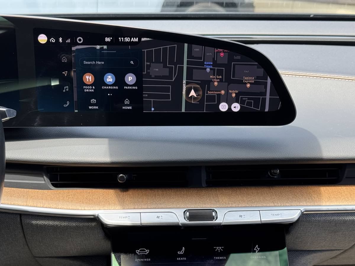 Used 2024 Lucid Air Pure RWD image 22