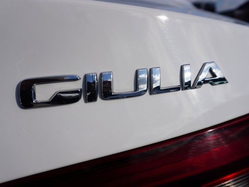 Used 2022 Alfa Romeo Giulia Veloce image 30