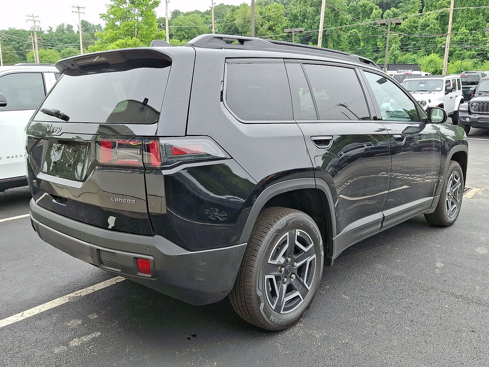 New 2026 Jeep Cherokee Laredo AWD/4WD image 3