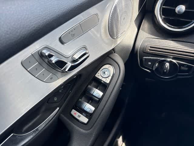 Used 2019 Mercedes-Benz GLC 300 image 22