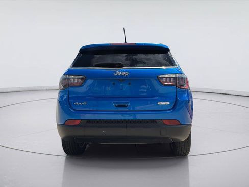 Used 2024 Jeep Compass Latitude AWD/4WD image 5