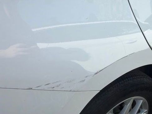 Used 2023 Chevrolet Equinox LT image 7