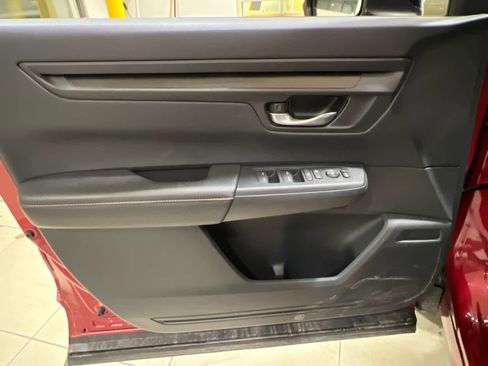 Certified 2025 Honda CR-V Sport image 12