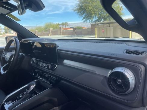 Used 2023 Chevrolet Colorado LT w/ LT Convenience Package III image 28