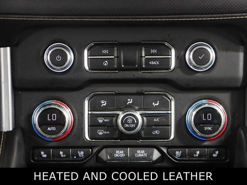 Used 2023 GMC Yukon SLT w/ SLT Luxury Package AWD/4WD image 21
