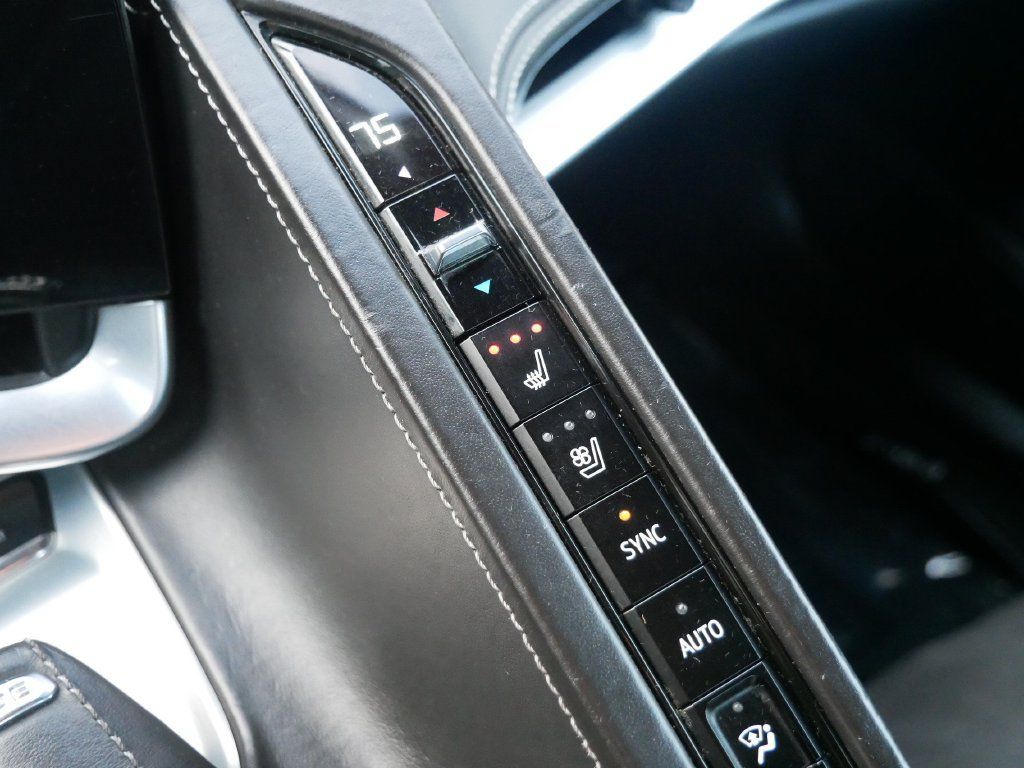 Used 2023 Chevrolet Corvette Stingray Premium Conv w/ Z51 Performance Package RWD image 23
