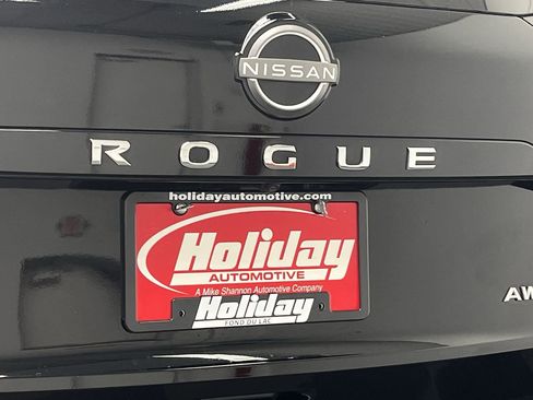 Used 2023 Nissan Rogue S image 26