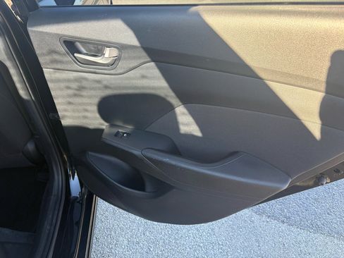 Used 2019 Hyundai Accent SE image 40