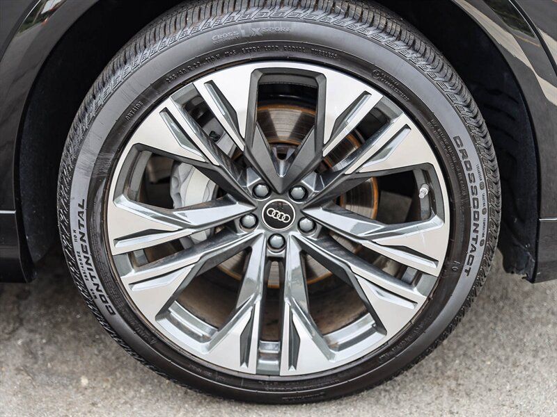 Used 2025 Audi Q8 Premium Plus AWD/4WD image 12