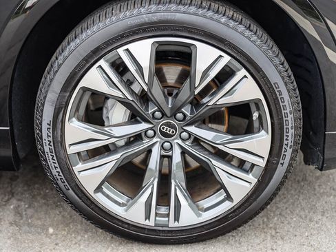 Used 2025 Audi Q8 Premium Plus AWD/4WD image 12