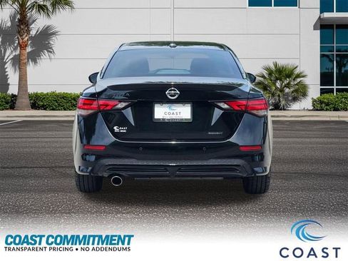 Used 2022 Nissan Sentra SR w/ Midnight Edition FWD image 7