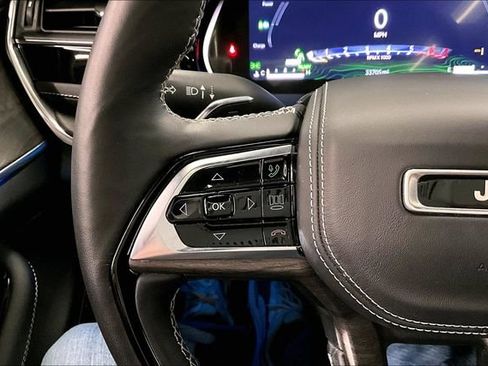 Used 2023 Jeep Grand Cherokee Overland w/ Advanced Protech Group III image 26