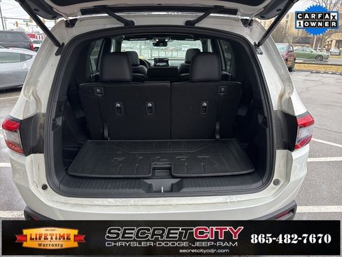 Used 2025 Honda Pilot Black Edition image 19
