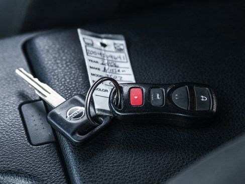 Used 2006 Nissan 350Z Coupe w/ (N93) Cargo Convenience Pkg image 61