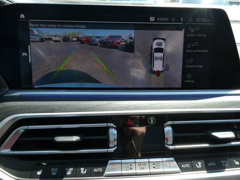 Used 2022 BMW X7 xDrive40i w/ Premium Package image 42