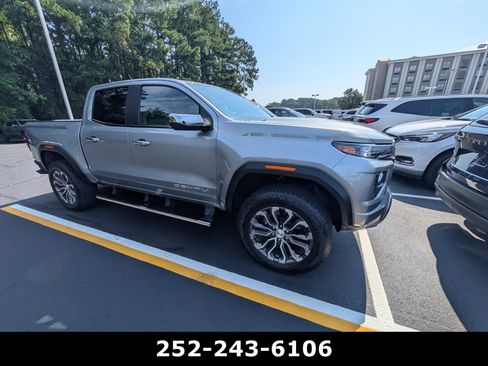 Used 2024 GMC Canyon Denali AWD/4WD image 5