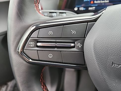 Used 2026 Chevrolet Equinox RS AWD/4WD image 18