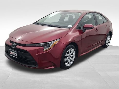 Used 2024 Toyota Corolla LE image 9
