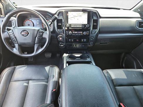 Used 2021 Nissan Titan PRO-4X w/ Pro-4x Convenience Package image 15