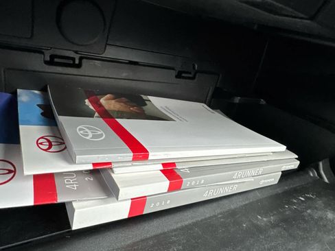 Used 2018 Toyota 4Runner TRD Off-Road Premium image 27