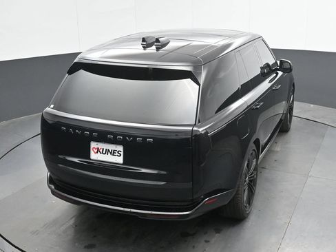 Used 2025 Land Rover Range Rover SE AWD/4WD image 34